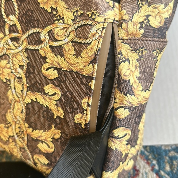New GUESS Backpack - Picture 6 of 14